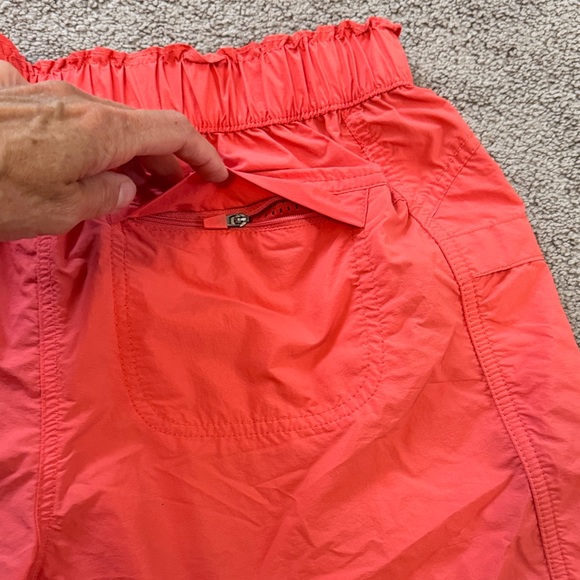 Women's Coral Elastic Waist Shorts - Picture 4 of 6